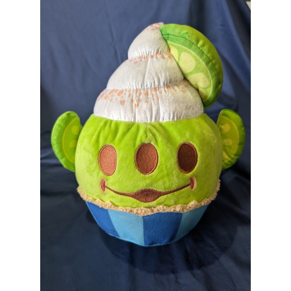 Disney Munchlings‎ Squeeze-A-Munch Key Lime Cupcake Graham Cracker Crumble 10"